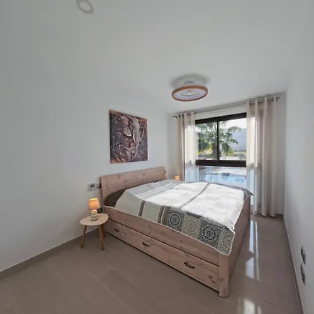 Lomas I Les Deveses Apartamento